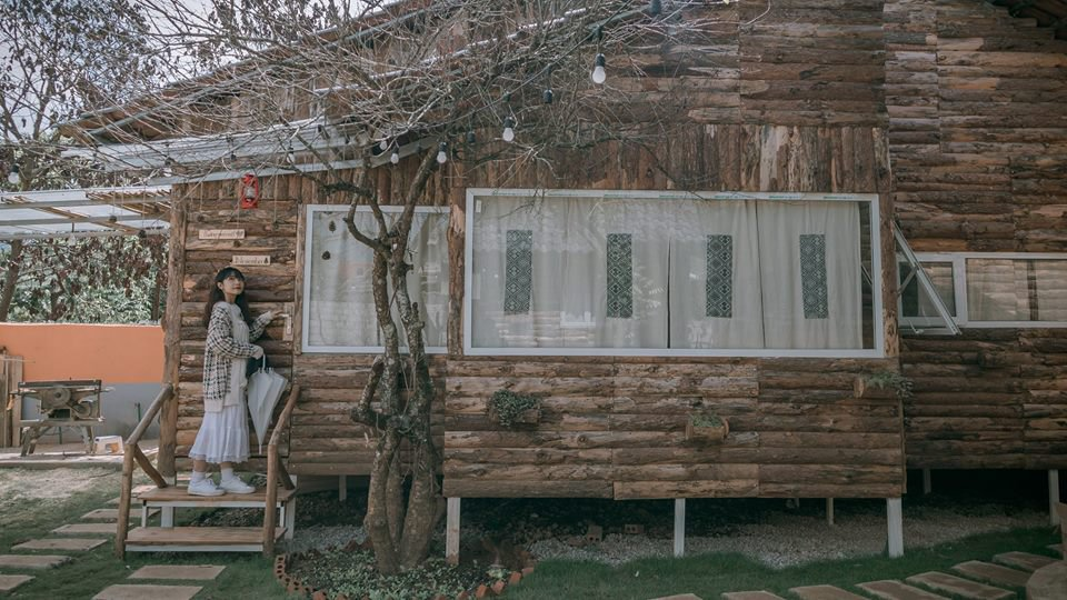  Homestay nhà gỗ chính là góc sống ảo lý tưởng khi tới Mộc Châu (Nguồn: Internet)