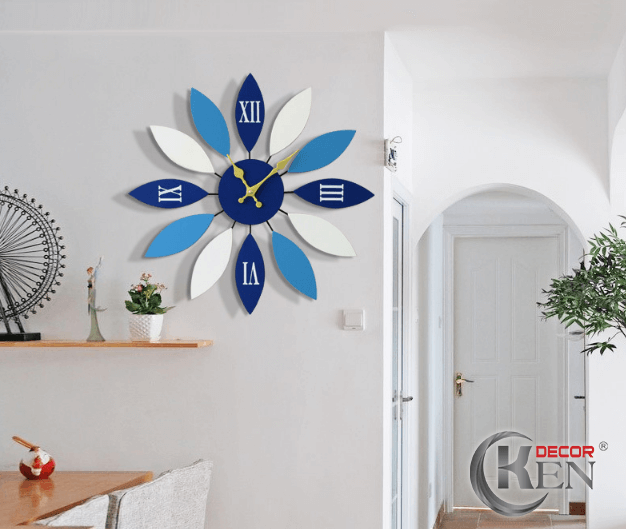 Đồng hồ treo tường KD73 với kiểu dáng thiết kế hình bông hoa