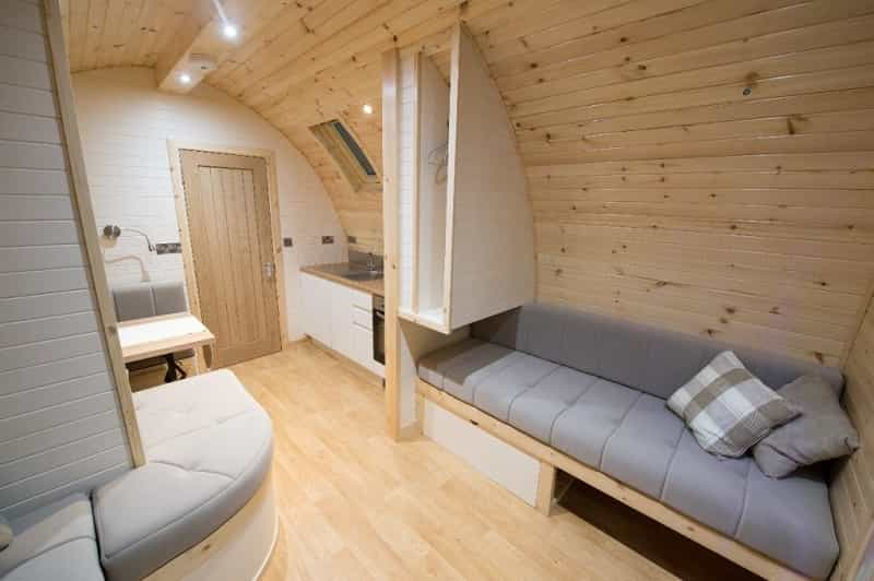  Không gian tiện nghi đầy đủ bên trong homestay nhà gỗ di động của KenDecor thiết kế